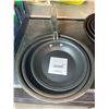 Image 2 : Lot of 3 Kirkland Frying Pans