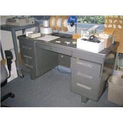 METAL DESK