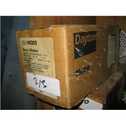 DAYTON 4M203 MOTOR IN BOX