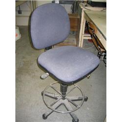 2 ROLLING, HIGH STOOLS