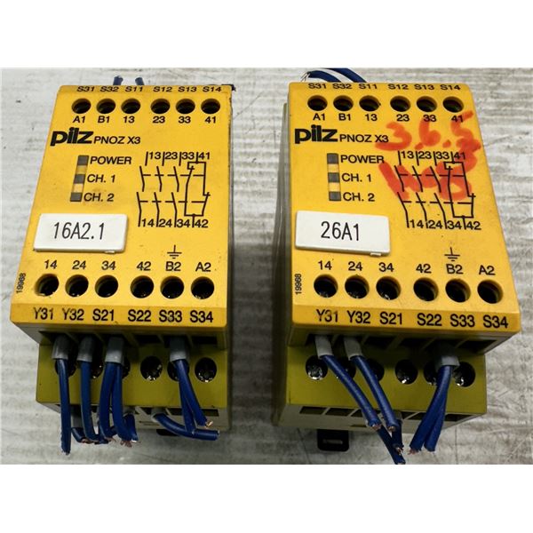 (2) Pilz #PNOZ X3 230VAC 24VAC/DC 3n/o 1n/c 1so Ident. No: 774318 Safety Relays