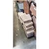 Image 2 : LARGE LOT OF FREIGHT DAMAGE PAPER TOWEL