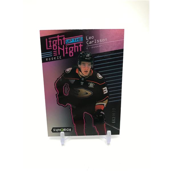 2023-24 UPPER DECK SYNERGY LIGHT UP THE NIGHT LEO CARLSSON ROOKIE 667/699