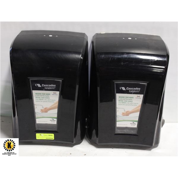 PAIR OF CASCADES TANDEM PAPER TOWEL