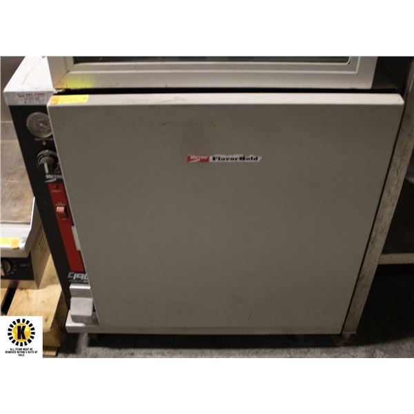 METRO HOLDING CABINET ON CASTORS