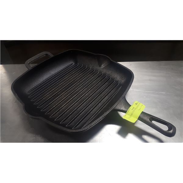 9" SQUARE CAST IRON GRIDDLE PAN