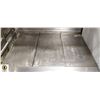Image 2 : MONTAGUE TECHNOSTAR HOT TOP RANGE W/ OVEN