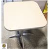Image 1 : LOT OF 3 TWO TOP SQUARE TABLES