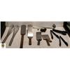 Image 1 : BOX OF UTENSILS, 2 STAINLESS STEEL