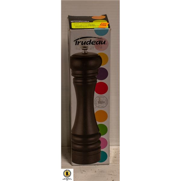 TRUDEAU NEW IN BOX 10" WOODEN PEPPER MILL