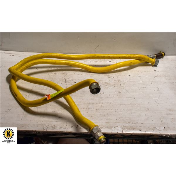 LOT OF 2 FLEXIBLE GAS LINES