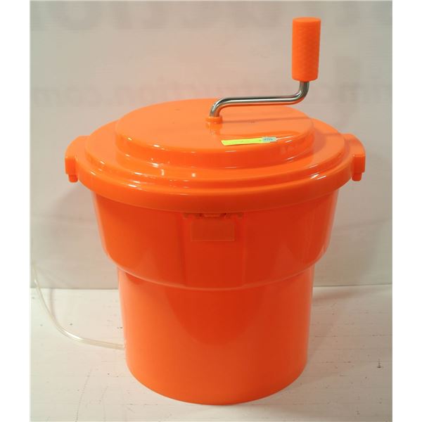 NEW JIWINS 5 GALLON SALAD SPINNER