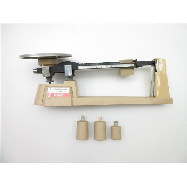 O'HAUS TRIPLE BEAM BALANCE SCALE