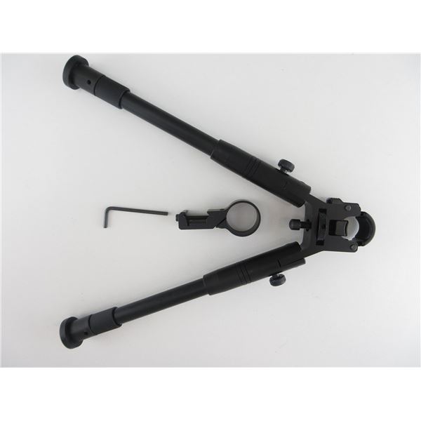 UTC BIPOD AND FLASHLIGHT MOUNT LOT