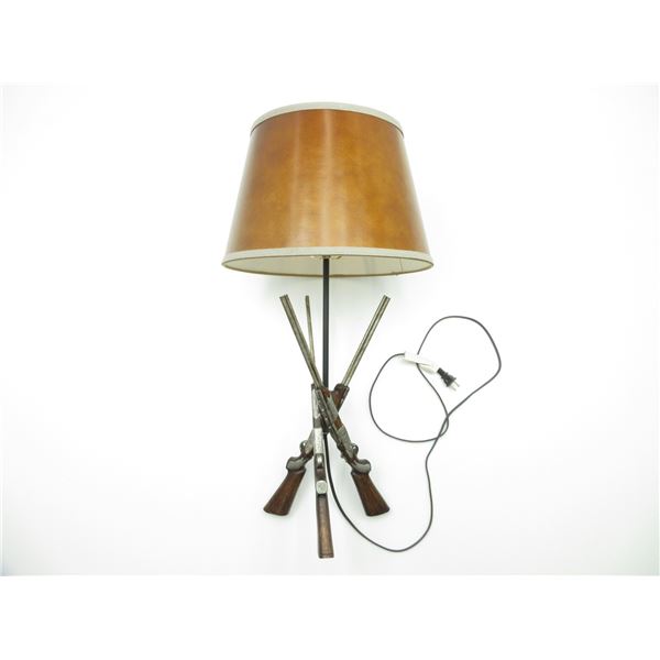 O/U SHOTGUN TABLE LAMP WITH LAMPSHADE