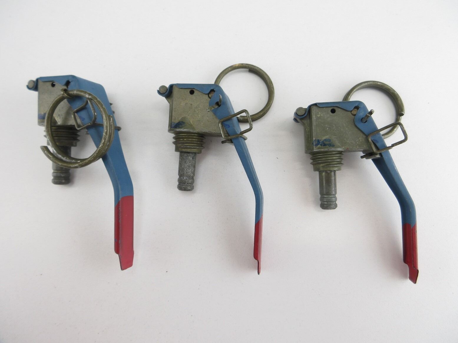 M228 U.S. MILITARY M228 FUZE ASSEMBLIES LOT INERT