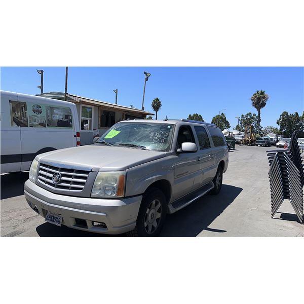2004 Cadillac Escalade