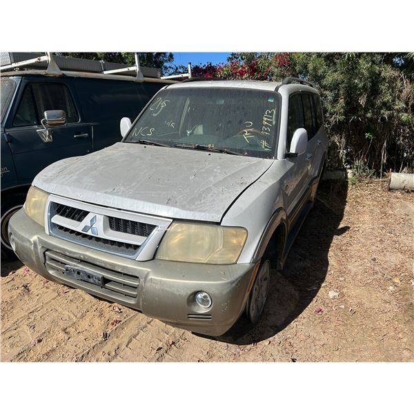 2003 Mitsubishi Montero