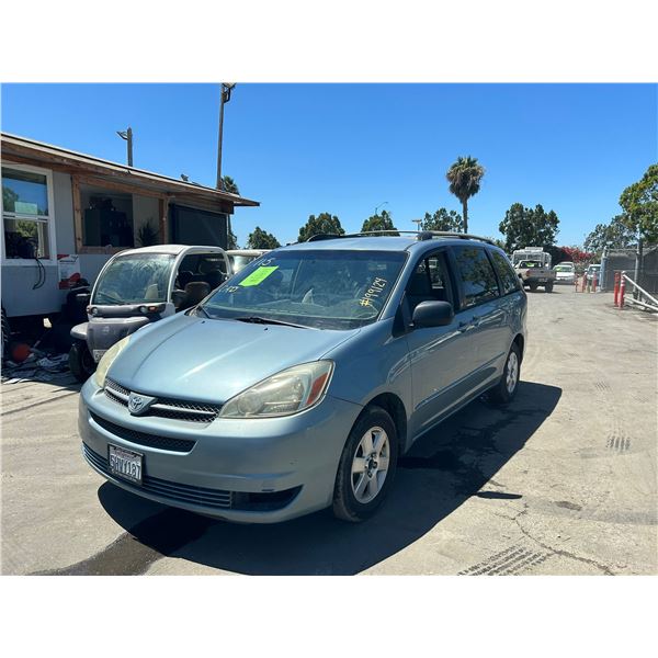 2004 Toyota Sienna