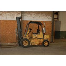 CAT V80D FORKLIFT, 8000 LB., 2 STAGE MAST W/SIDE SHIFT, DIESEL, PNEUMATIC, SN/41X02155