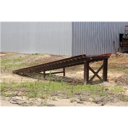 LOADING RAMP