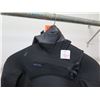 Image 2 : Womens Axis Hooded Fullsuit Wetsuit 5/4mm, Black, Size 8