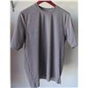 Image 2 : Qty 5 Mens Relaxed Fit Short Sleeve Lycra UV Tops, Heather Grey, Size XS