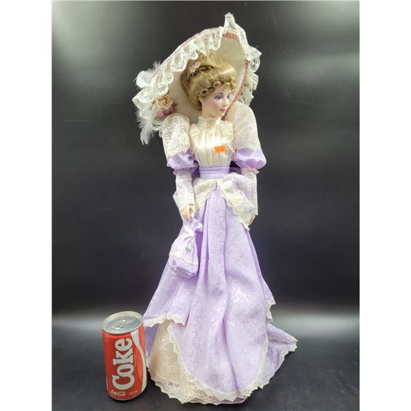 1989 Franklin Heirloom Porcelain Doll