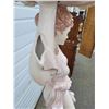 Image 2 : Vintage Porcelain Light/Statue