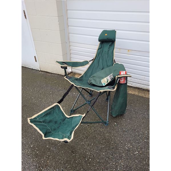 Folding Lounger with Footrest