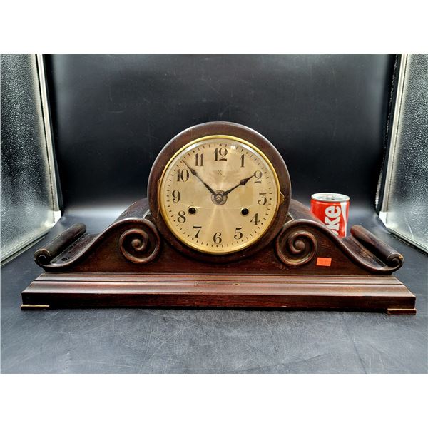 Vintage Wooden Mantle Clock