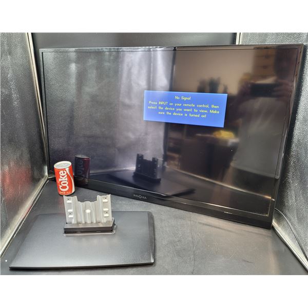 Insignia Flat Screen TV