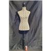 Image 1 : Vintage Lace Dress Form