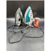 Image 1 : 2 Laundry Irons