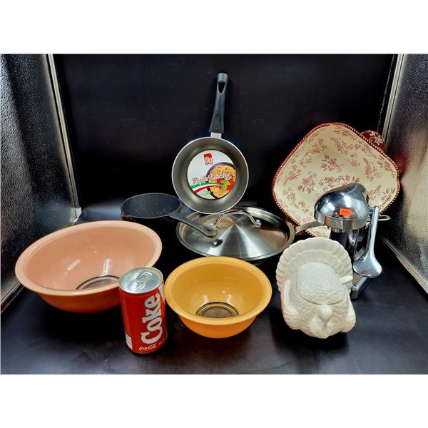 Kitchenware Lot