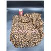 Image 1 : Louis Vuitton Cheetah Pashmina Scarf