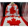 Image 1 : Canada Sweater & Flag
