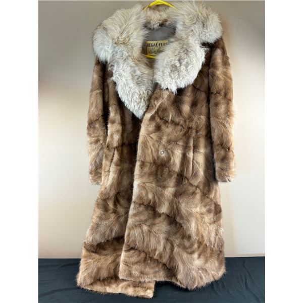 Rega furs coat