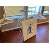 Image 1 : Clothing hangers and racks