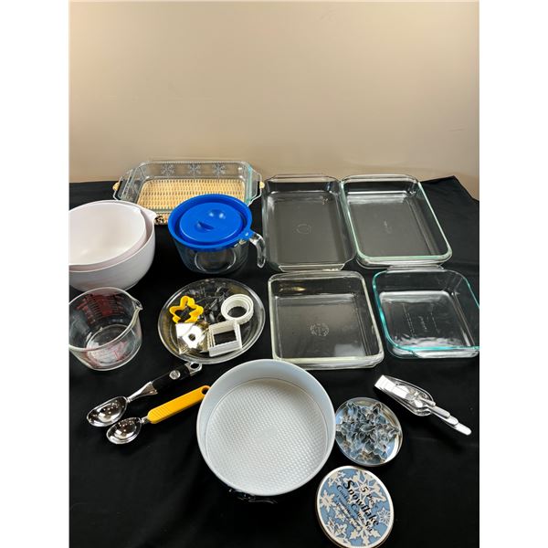 Assorted baking tools