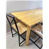 Image 2 : Kitchen Table