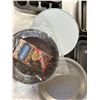 Image 2 : Assorted baking ware