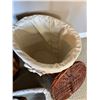 Image 3 : Assorted woven baskets