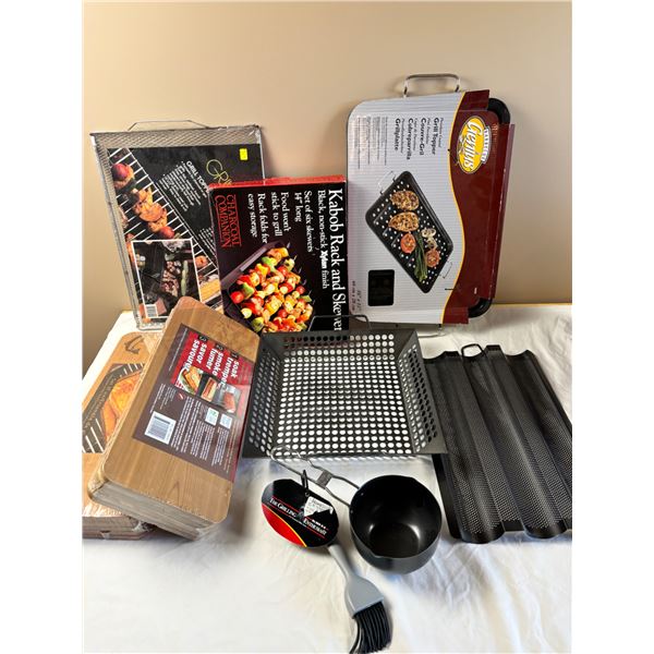 Grill accessories