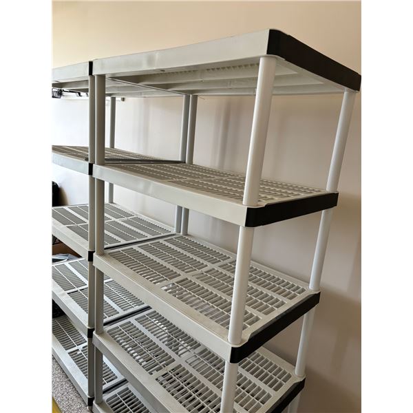2 Plastic Shelfs