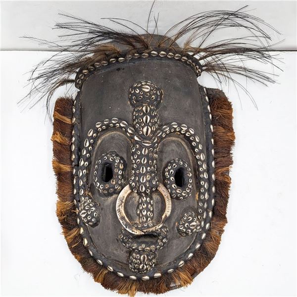 Large Papua New Guinea Iatmul Sepik Region Carved Wood Mask With Shells, Tusks, And Feathers