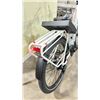 Image 8 : DOST DROP GLACIER WHITE 9 SPEED, 17.5"ELECTRIC BIKE; 500W MID DRIVE MOTOR, 100 KM RANGE, 120 NM
