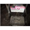 Image 4 : Industrial Pressure Washer - 1600psi