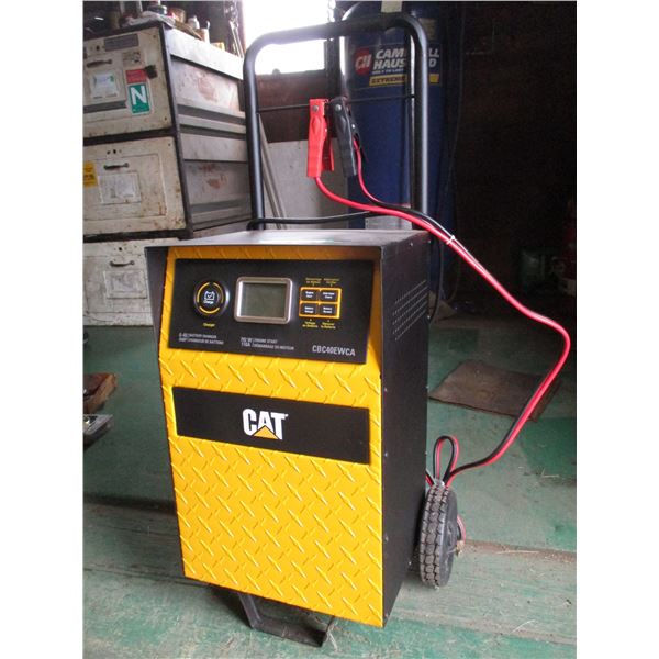 CAT Battery Charger 40amp Engine Start