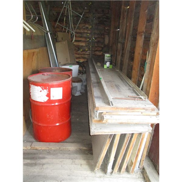 (2) Red Barrels - Over Head Door (11ft Long) - Christmas Light Frames (Tree and Star)
